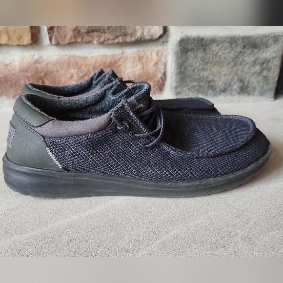 Men's Hey Dude Shoes - Picture 5 of 7